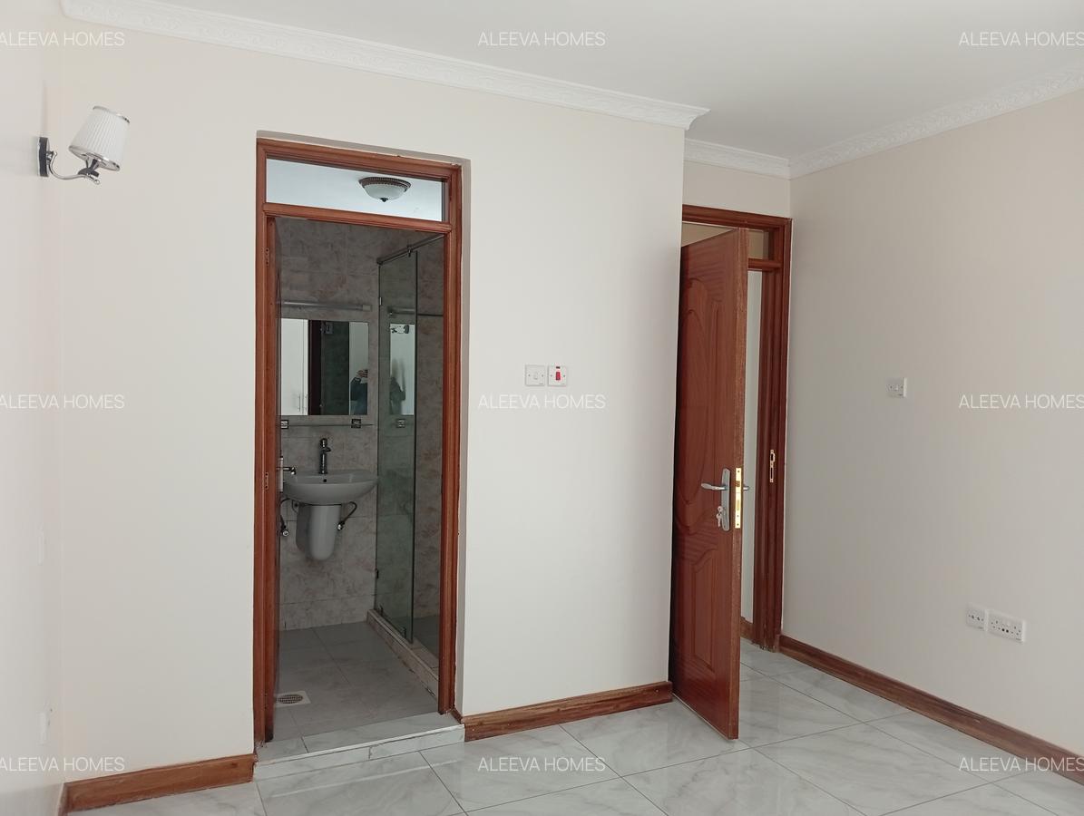 2 Bed Apartment with En Suite in Westlands Area - 11