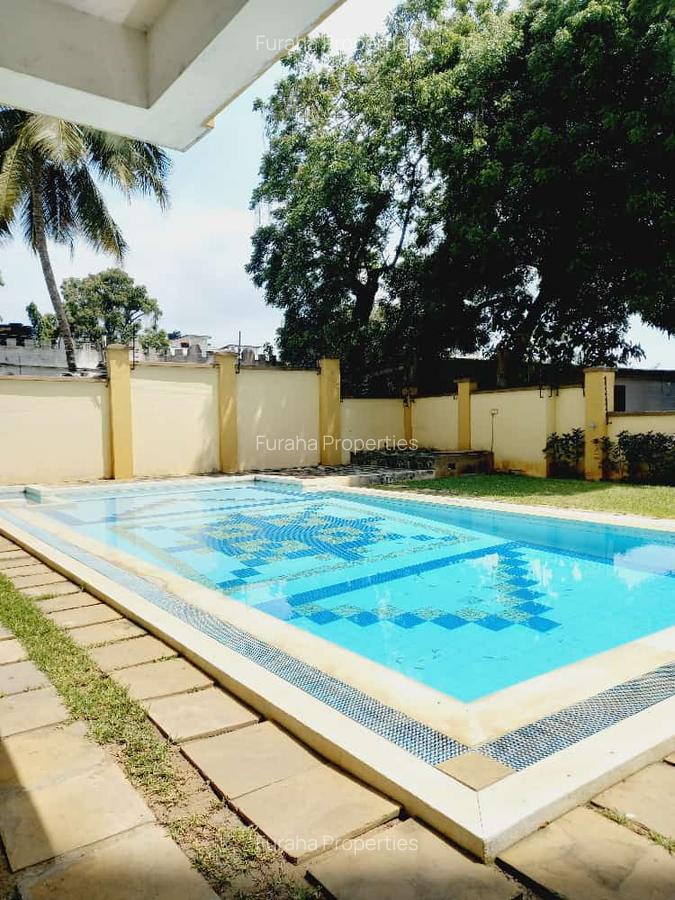 3 Bed Apartment with Swimming Pool in Tudor - 7