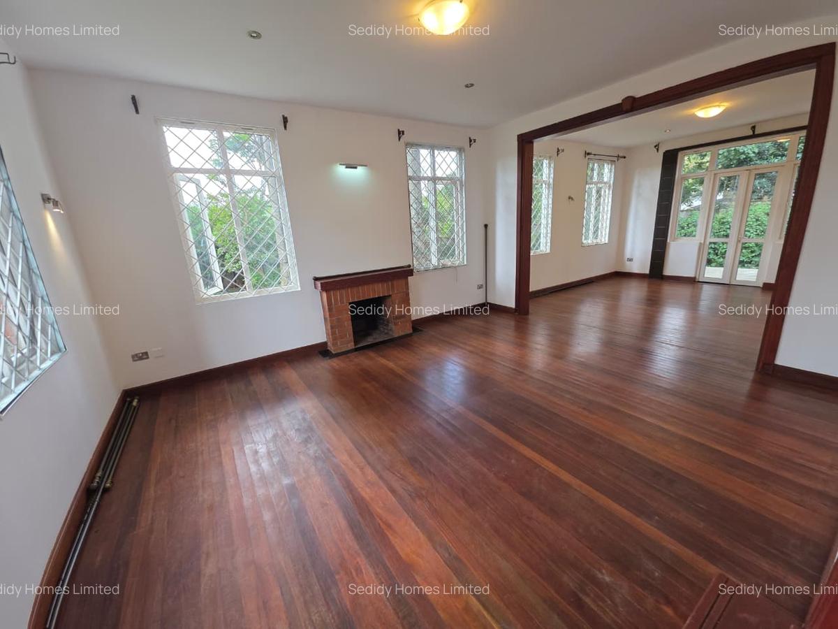 5 Bed Townhouse with Staff Quarters in Rosslyn - 4