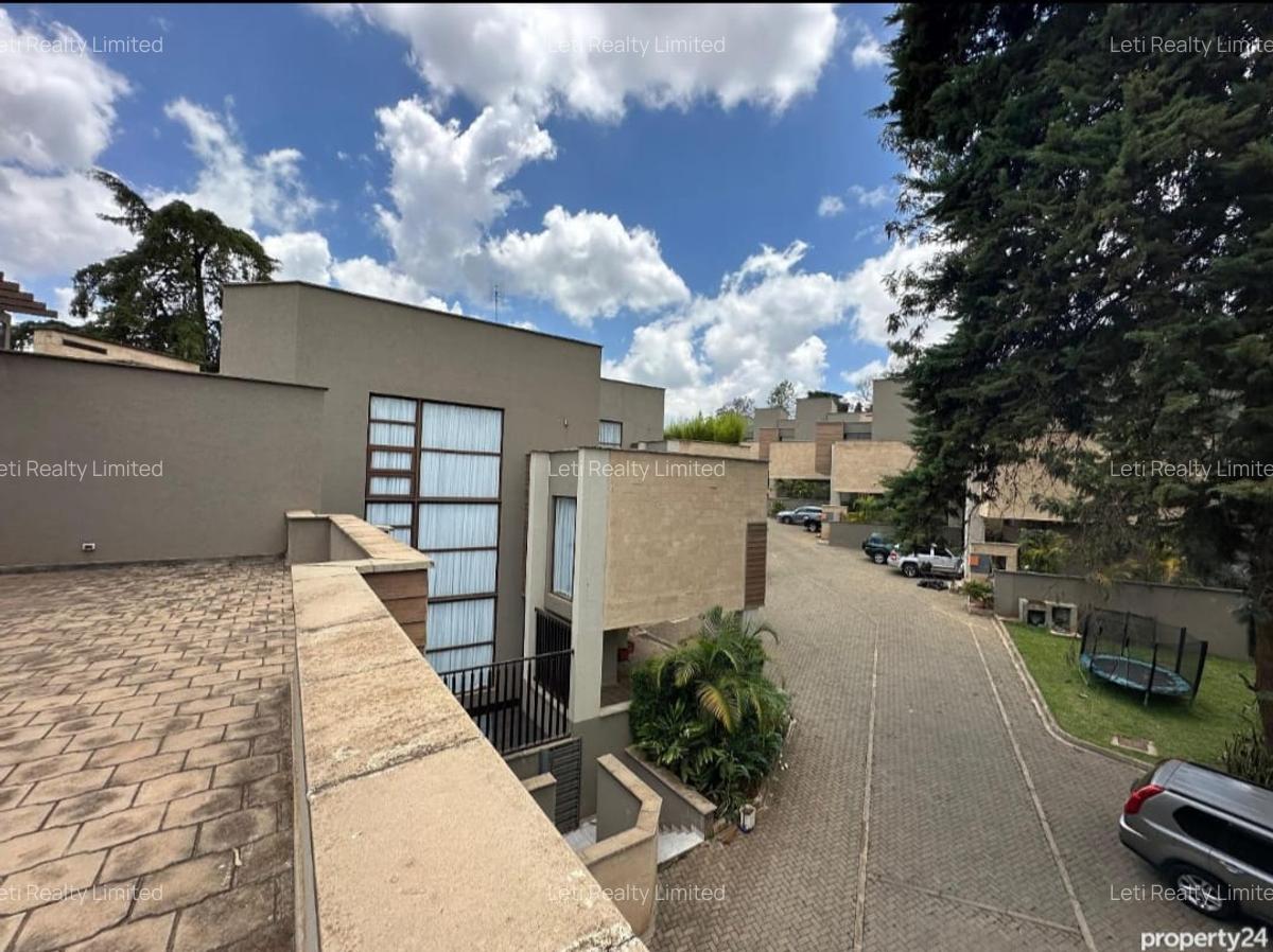 4 Bed Townhouse with En Suite in Lavington - 2