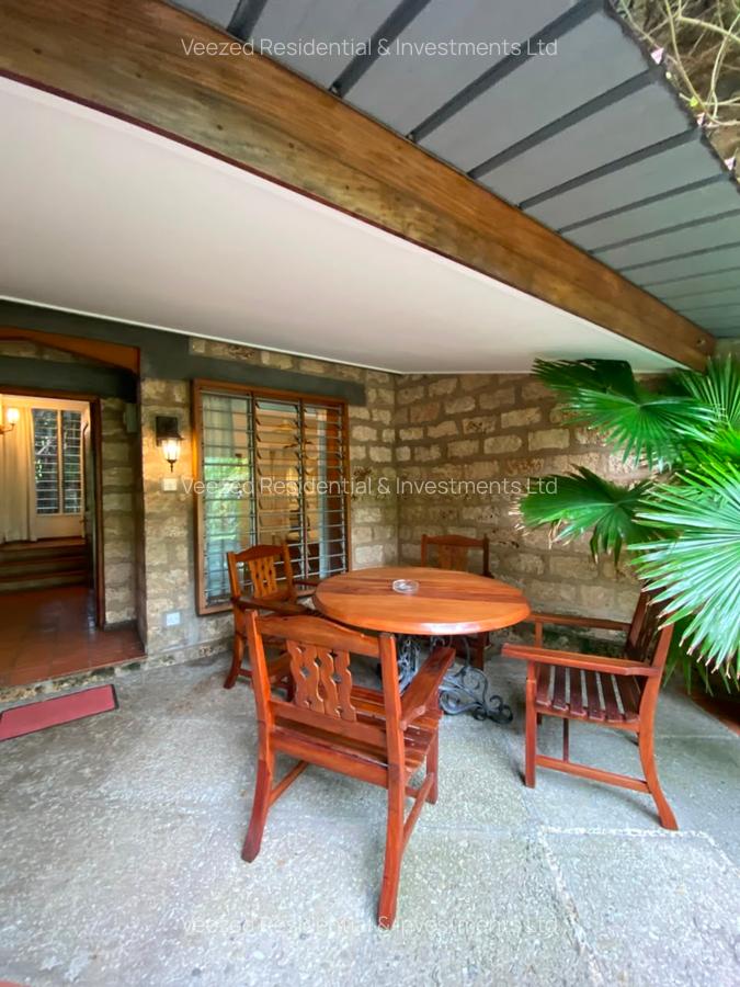 Serviced 3 Bed Apartment with En Suite in Nyali Area - 16