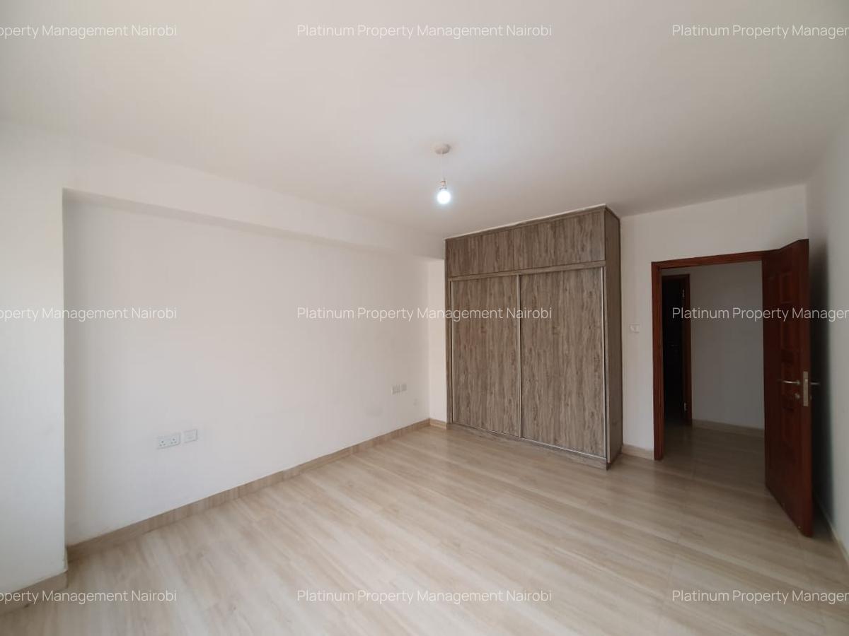 4 Bed Apartment with En Suite at Parklands - 14