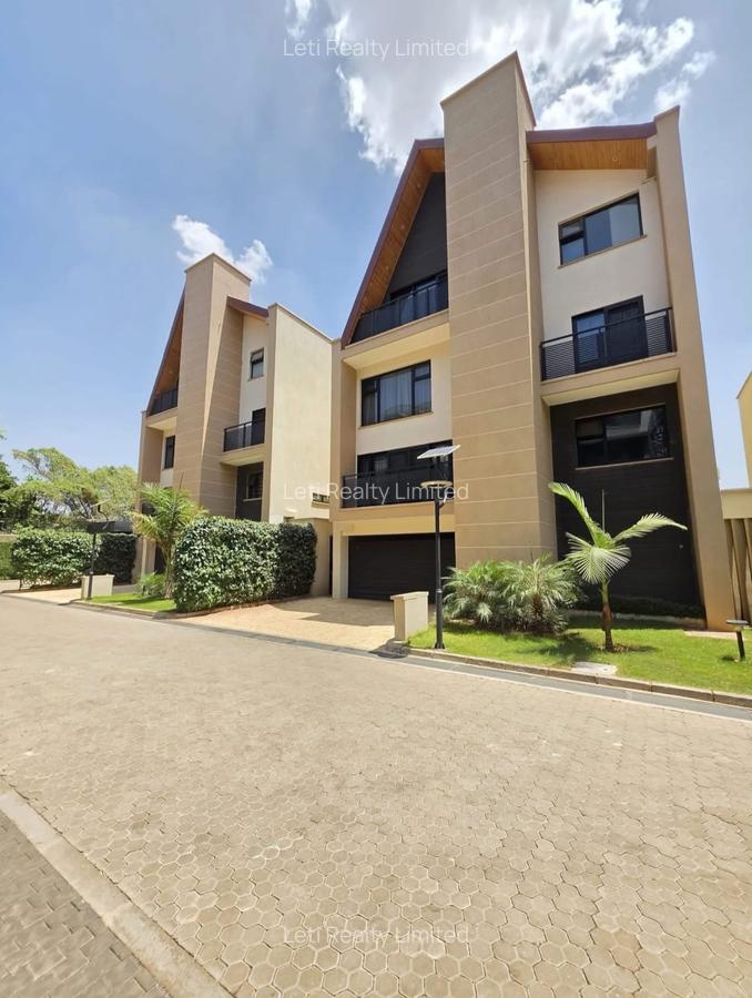 5 Bed Townhouse with En Suite in Lavington - 1