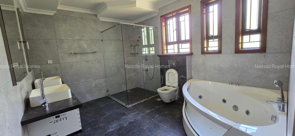 6 Bed Townhouse with En Suite at Lavington Green - 10