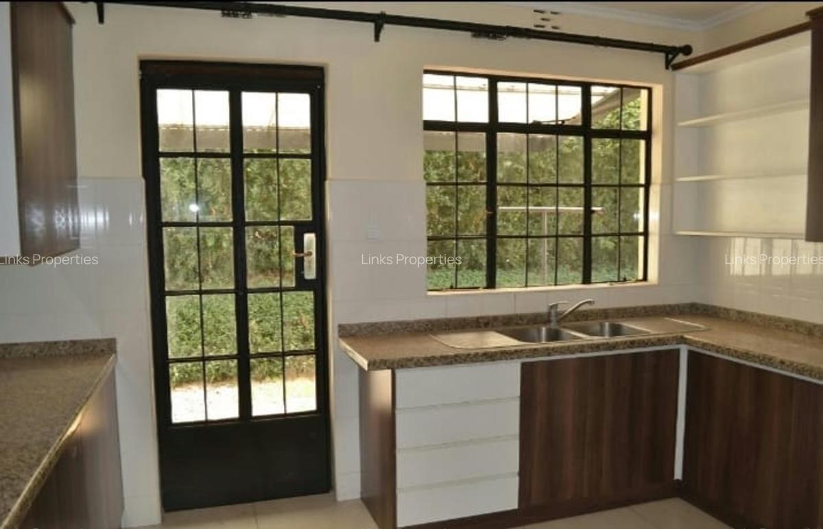 3 Bed House with En Suite at Karen Road - 2