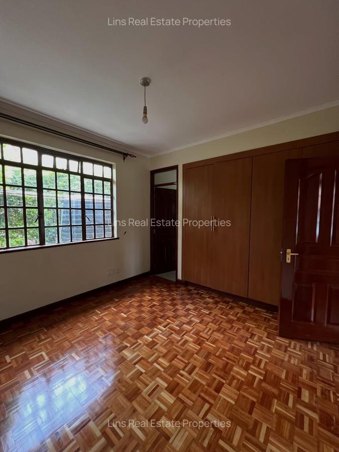 4 Bed Townhouse with En Suite in Lavington - 7