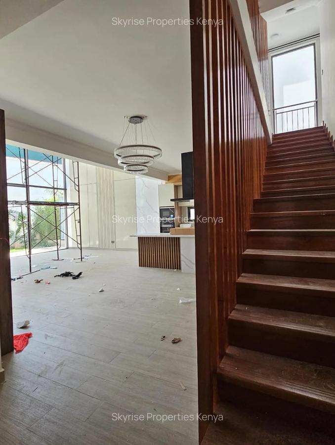 5 Bed Townhouse with En Suite in Lavington - 6