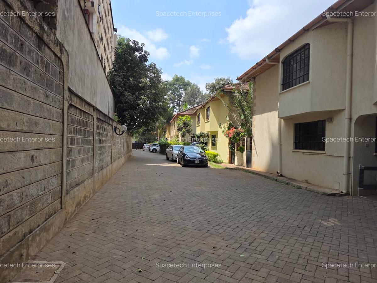 Land in General Mathenge - 1