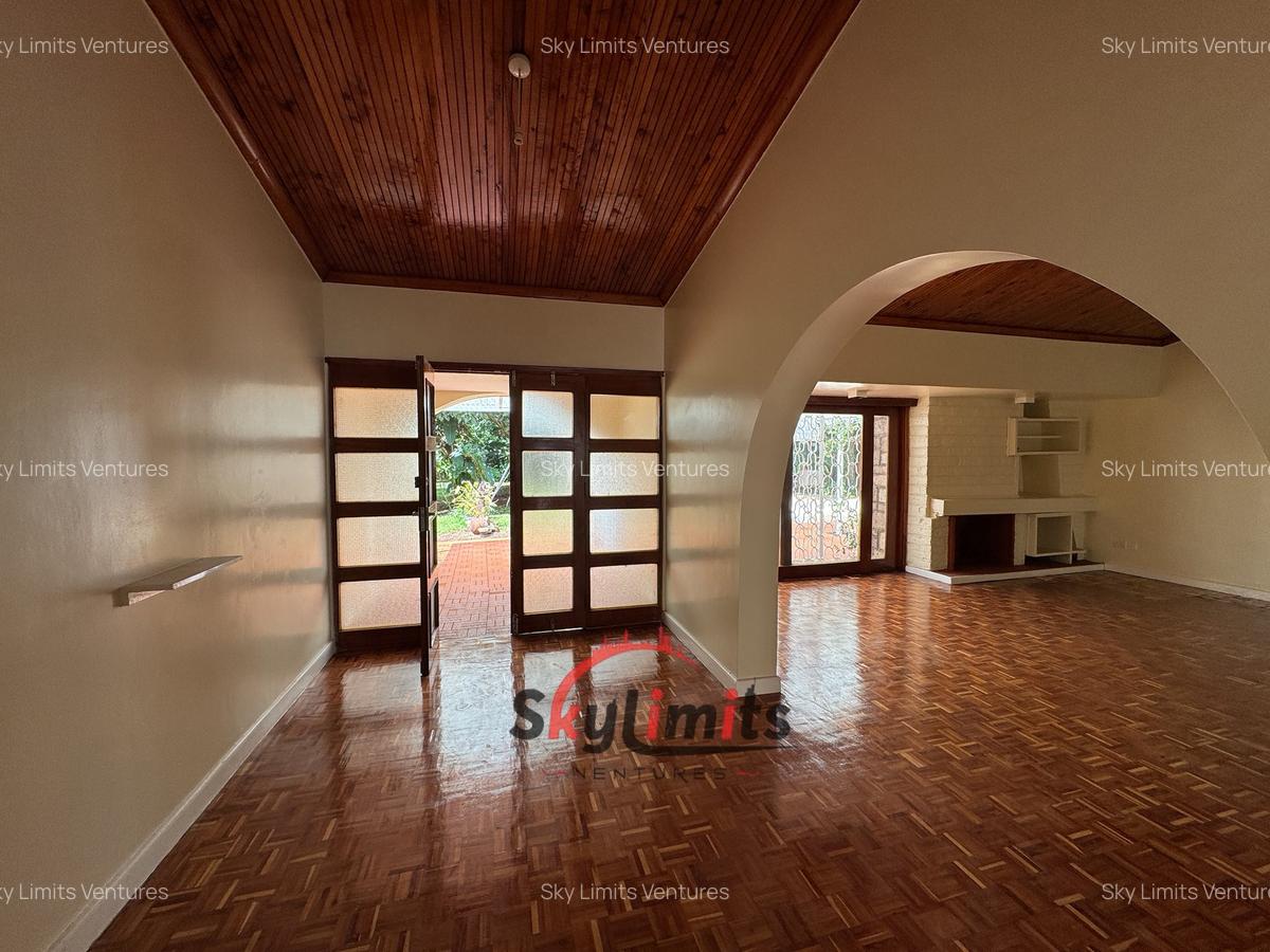4 Bed House with En Suite in Gigiri - 13