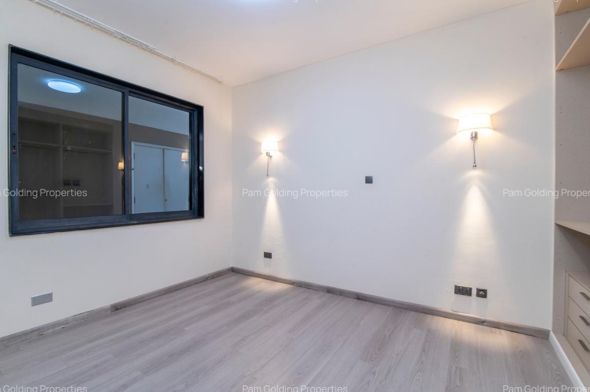 2 Bed Apartment with En Suite in Rhapta Road - 5