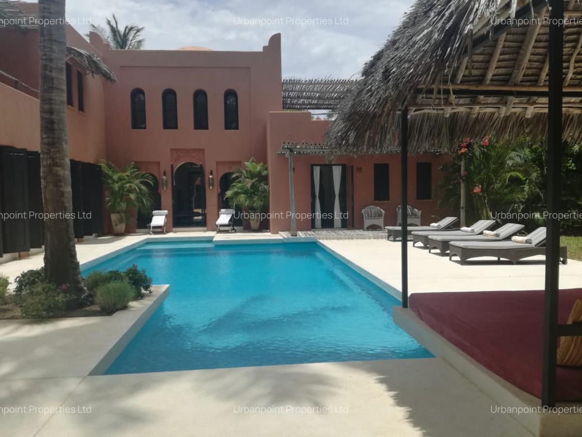 4 Bed House with En Suite in Watamu - 18