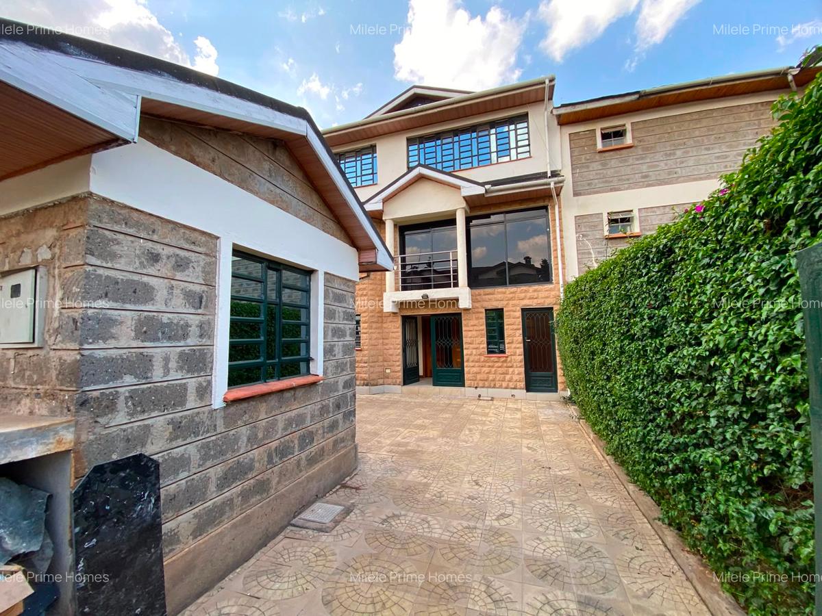 5 Bed Townhouse with En Suite at Muthaiga North - 9