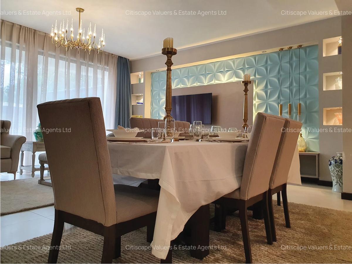 3 Bed Apartment with Swimming Pool in Riverside - 6
