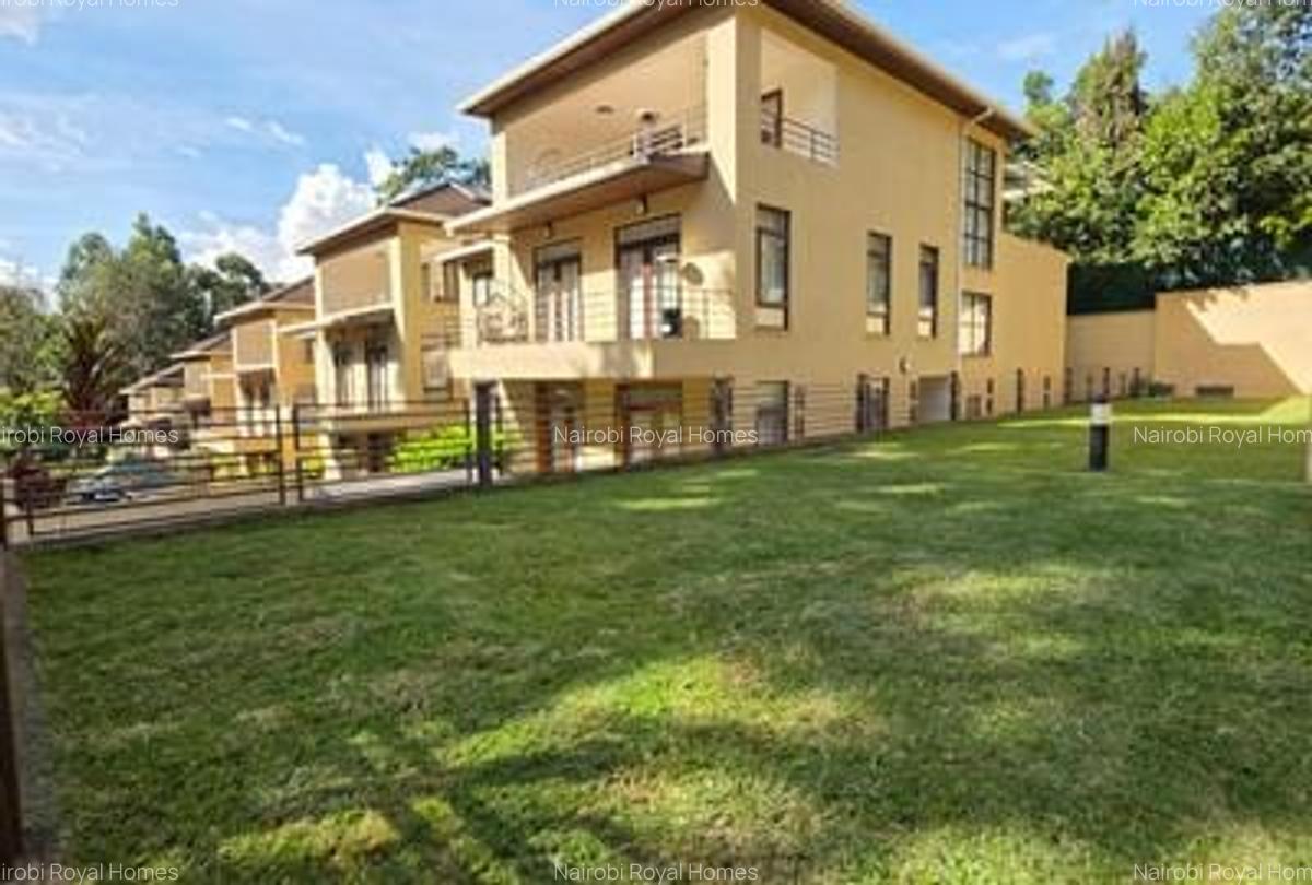5 Bed Townhouse with En Suite at Lavington Green - 1