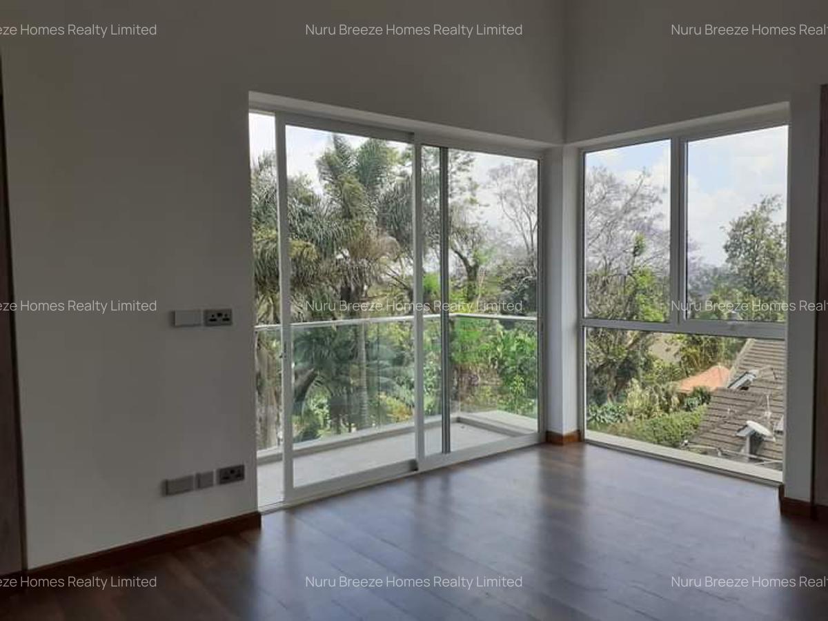 4 Bed Townhouse with En Suite in Lavington - 14