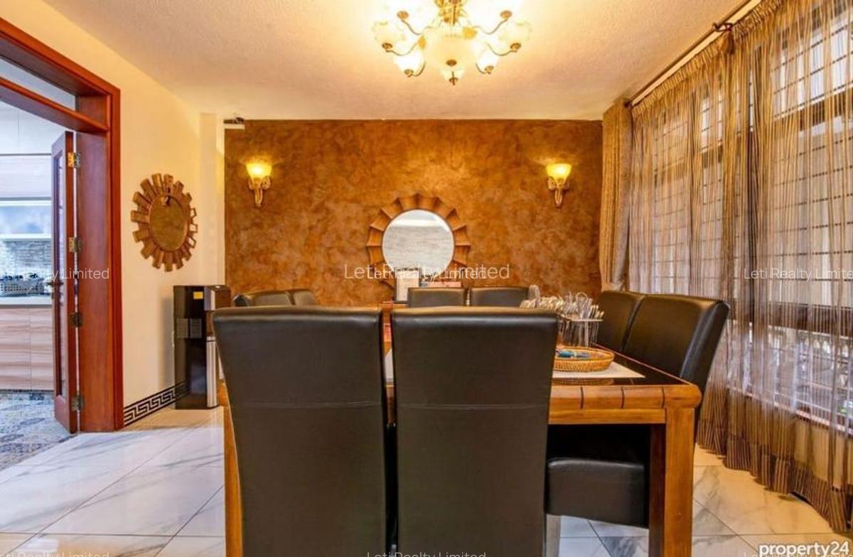 5 Bed Townhouse with En Suite in Lavington - 3
