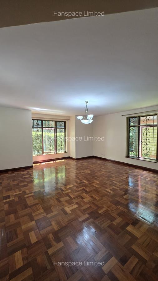5 Bed Townhouse with En Suite in Lavington - 7