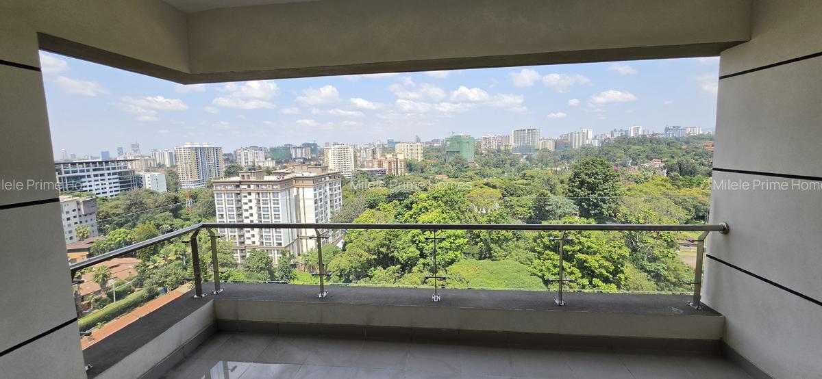 Serviced 3 Bed Apartment with En Suite at Riverside - 4
