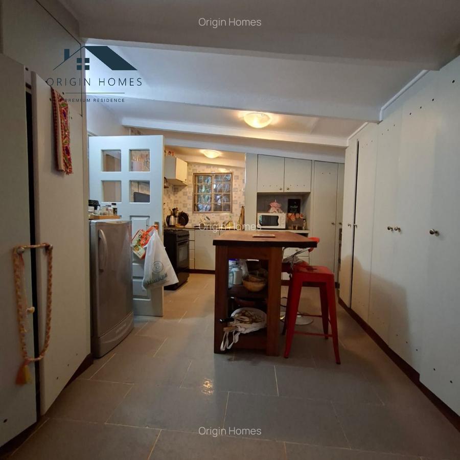 1 Bed House with En Suite at Rosslyn - 3