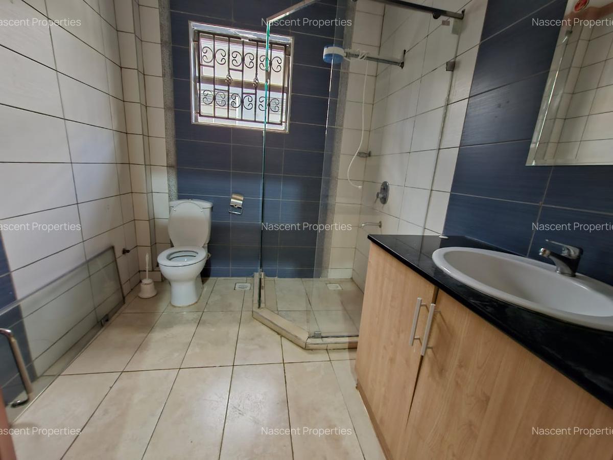 5 Bed Townhouse with En Suite in Westlands Area - 17