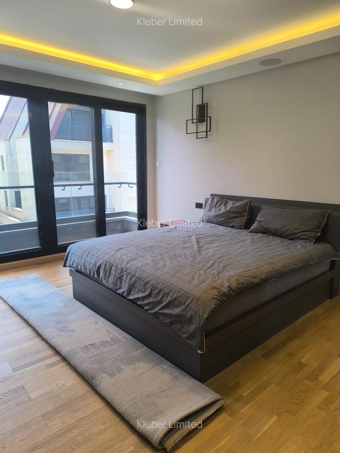 4 Bed Villa with En Suite in Lavington - 10