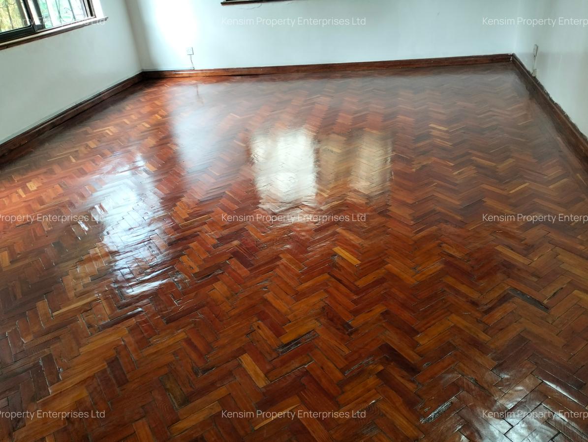 4 Bed Townhouse with En Suite in Spring Valley - 6