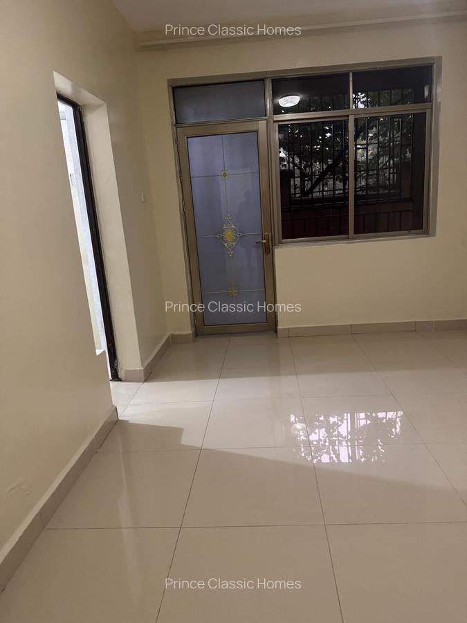 2 Bed Apartment with En Suite in Lavington - 2