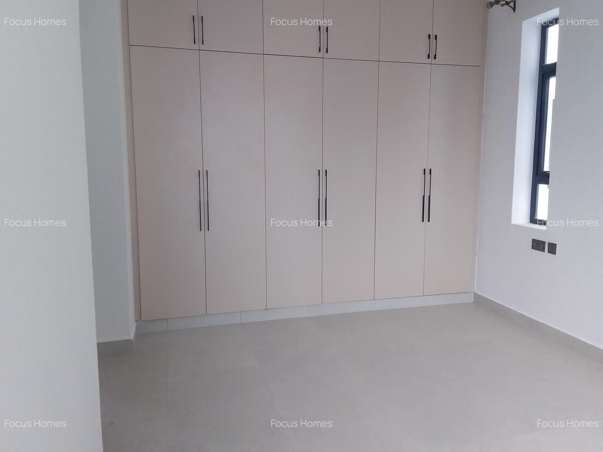 2 Bed Apartment with En Suite in Westlands Area - 3