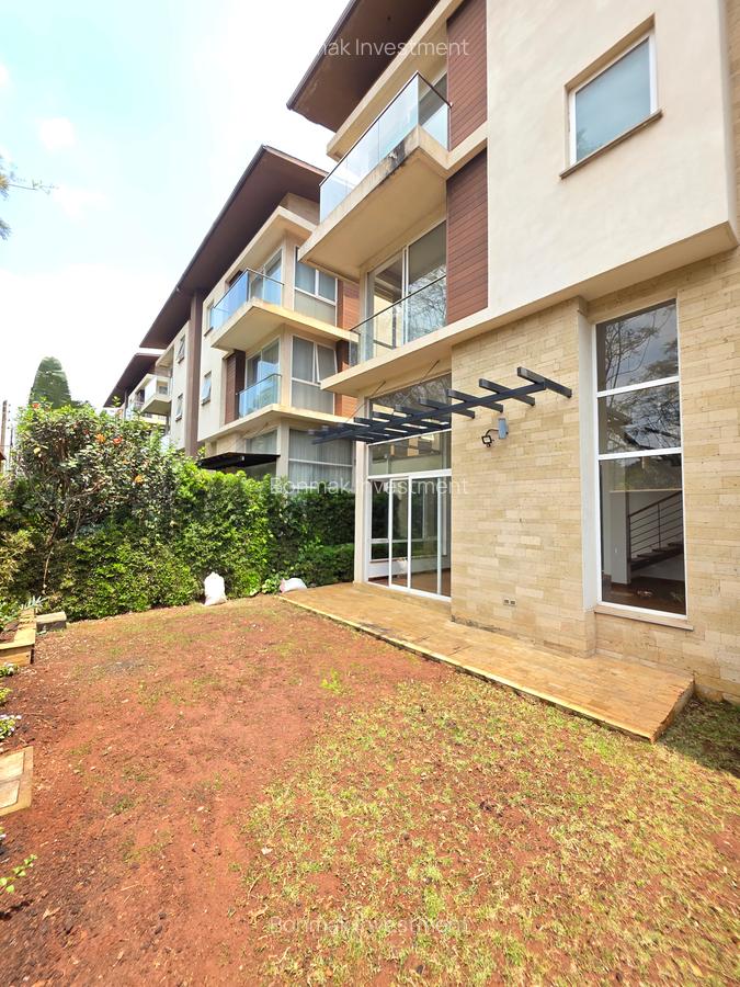 4 Bed Townhouse with En Suite at Lavington Green - 8