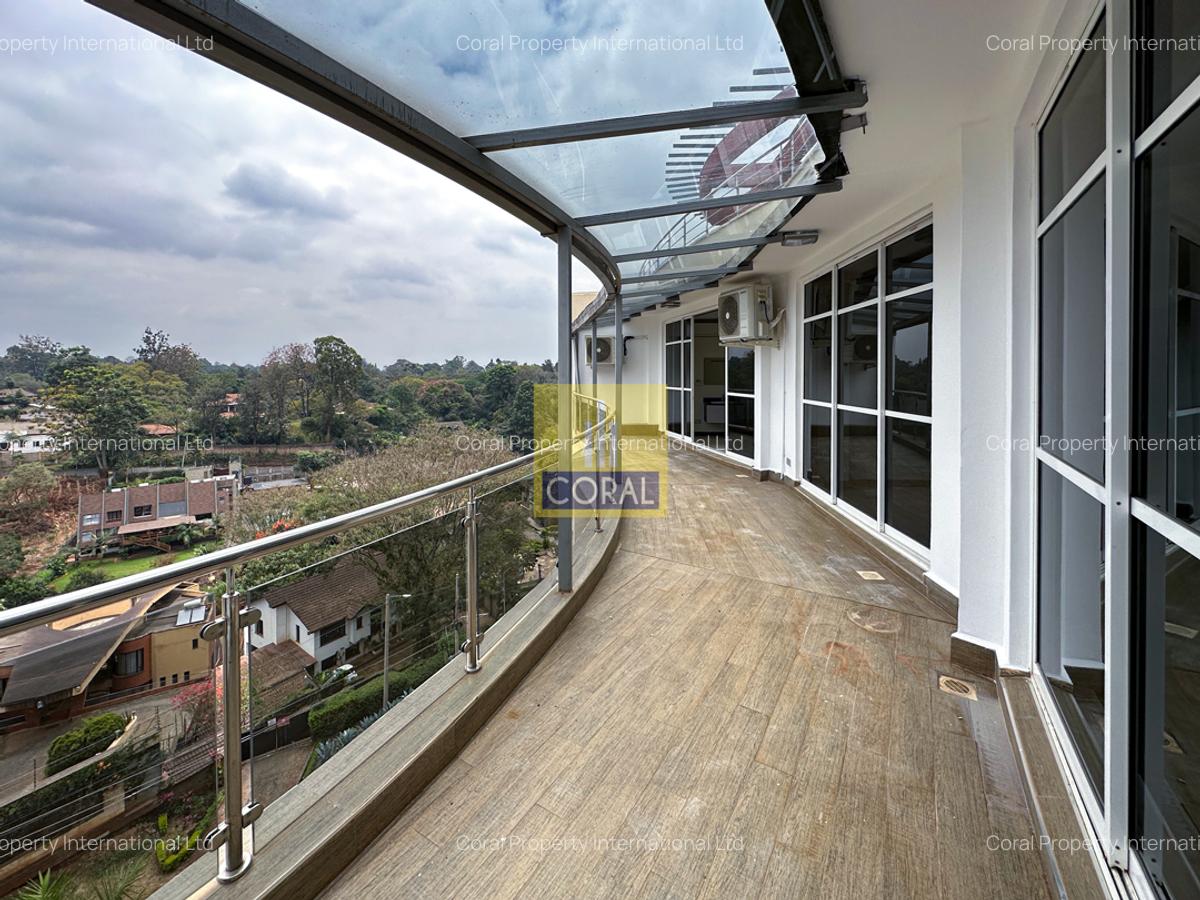5 Bed Apartment in Spring Valley - 1