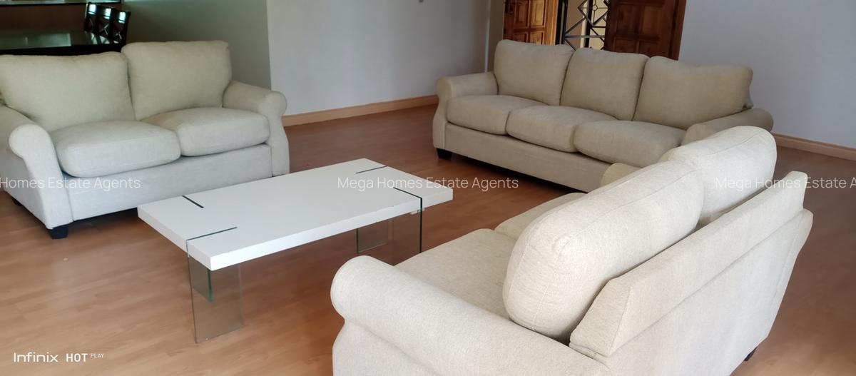 Serviced 3 Bed Apartment with En Suite at Brookside Drive - 2