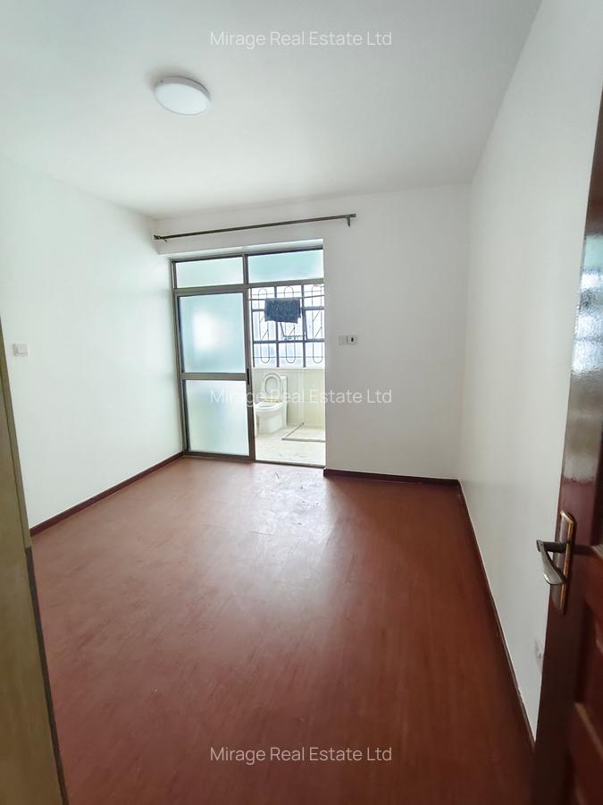 3 Bed Apartment with En Suite in Lavington - 19