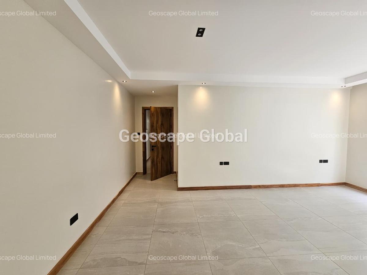 4 Bed Apartment with En Suite in Westlands Area - 4