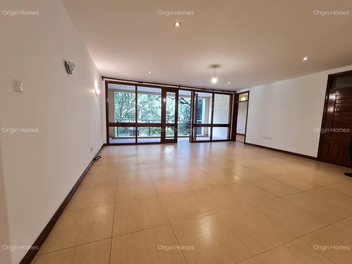 3 Bed Apartment with En Suite at Riverside Drive - 5