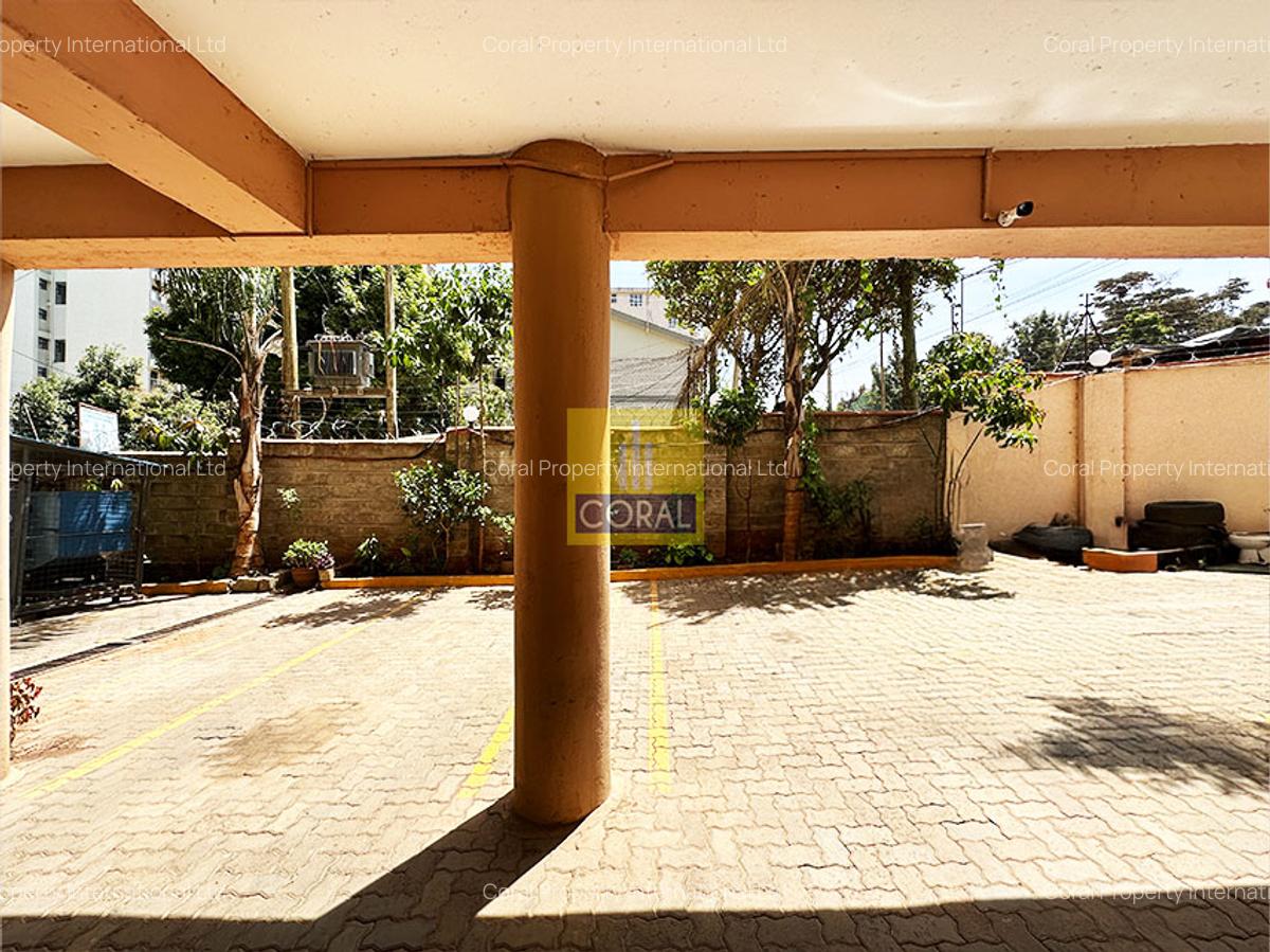 4 Bed Apartment with En Suite in Parklands - 20