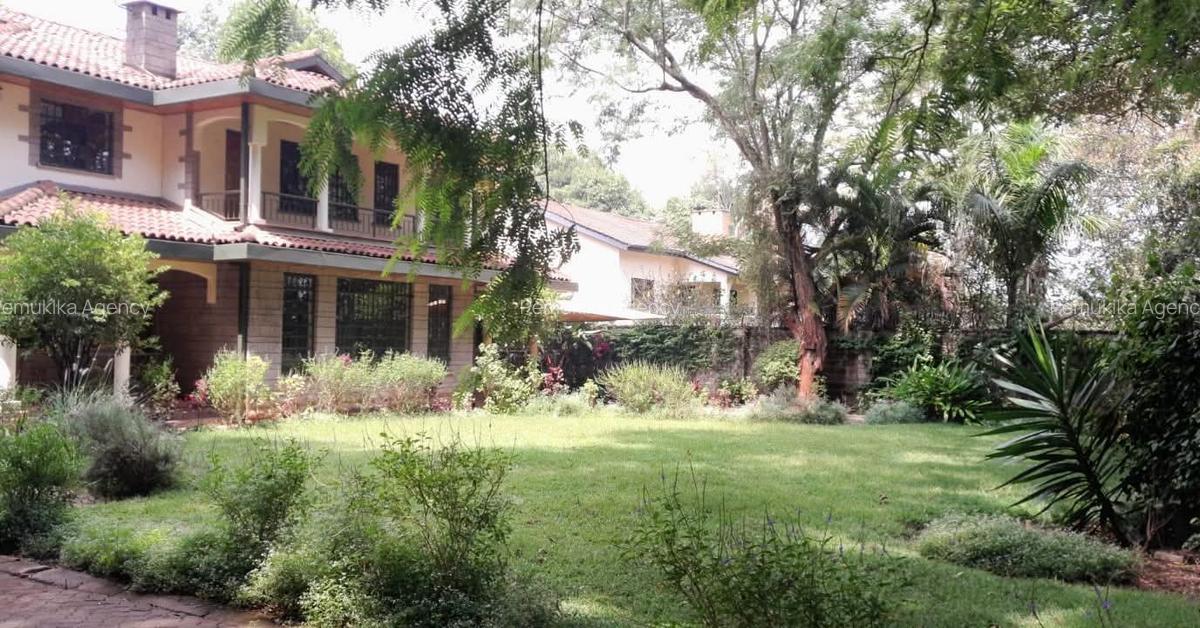 5 Bed Townhouse with En Suite in Nyari - 1
