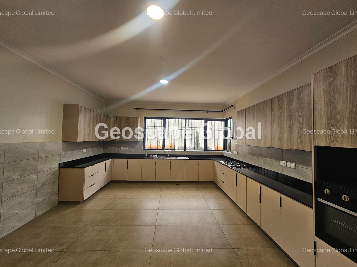 5 Bed House with En Suite in Loresho - 4