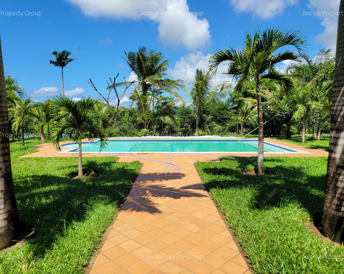 Serviced 4 Bed Apartment with En Suite in Nyali Area - 13