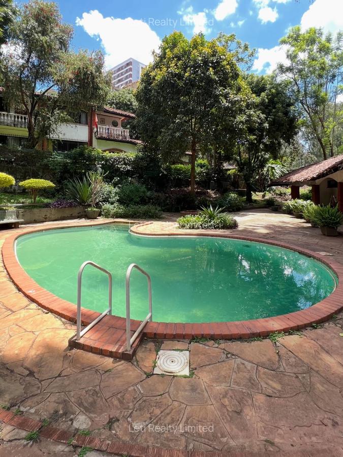 4 Bed Townhouse with En Suite in Lavington - 2