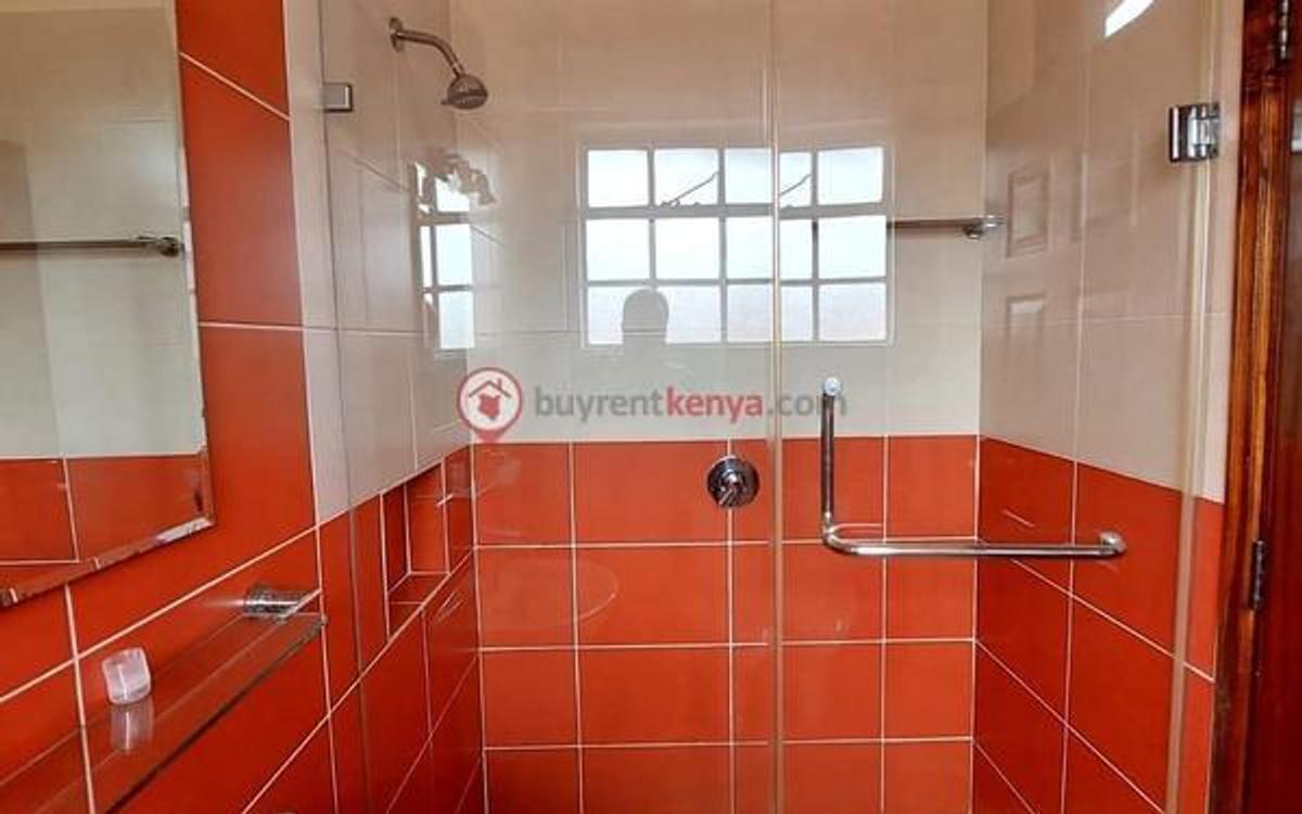 4 Bed House with En Suite at Karen - 3