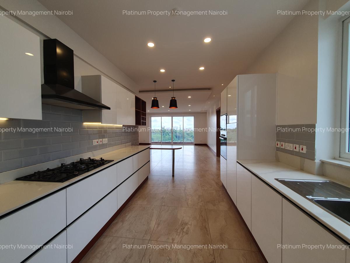 3 Bed Apartment with En Suite at City Park Drive - 6