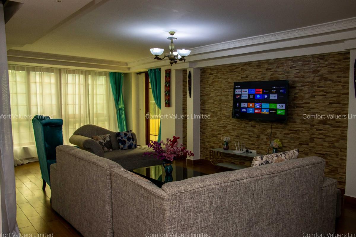 Serviced 4 Bed Apartment with En Suite at Hurlingham - 15