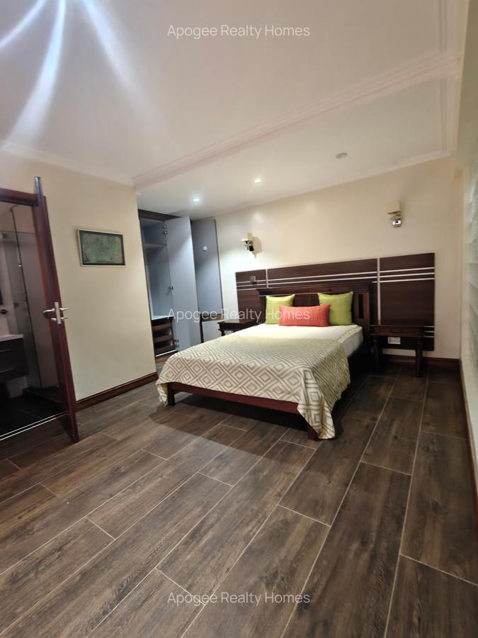 2 Bed House with En Suite at Evergreen - 13