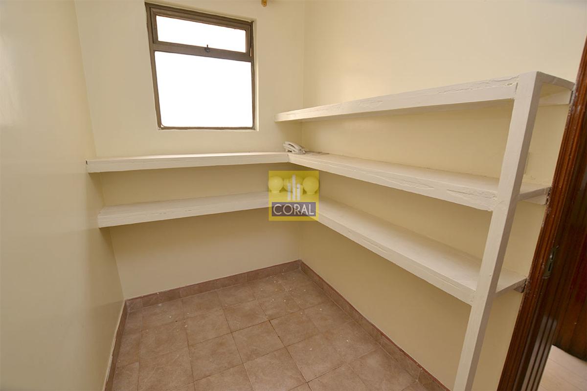 3 Bed Apartment with Swimming Pool in Kileleshwa - 7