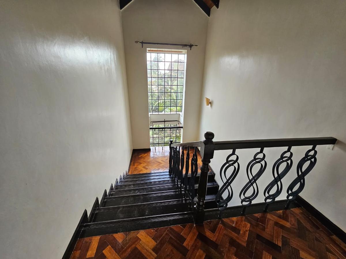 4 Bed House with En Suite in Karen - 10