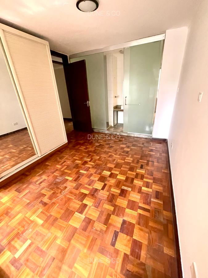 3 Bed Apartment with En Suite in Riverside - 16