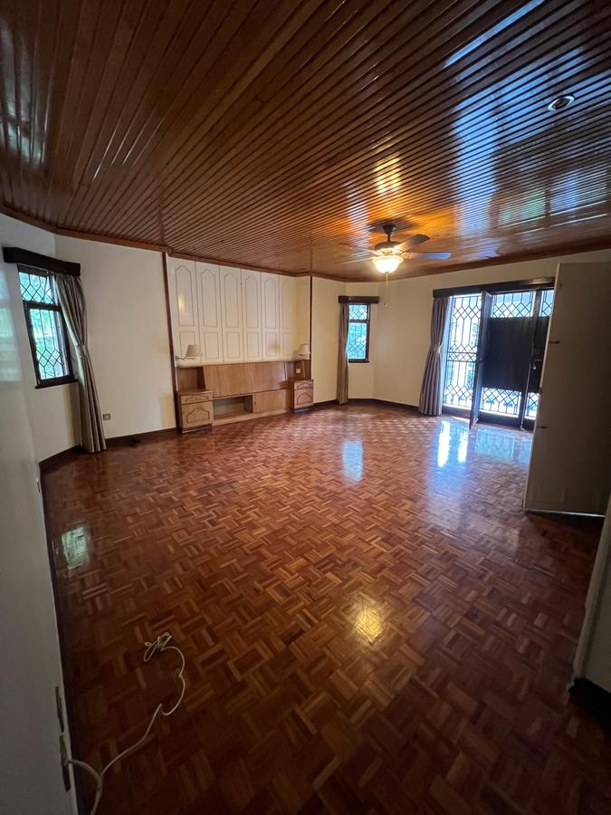 5 Bed House with En Suite at Runda - 8