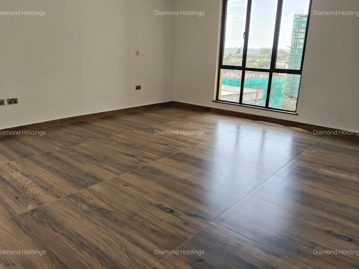 2 Bed Apartment with En Suite at Brookside - 2