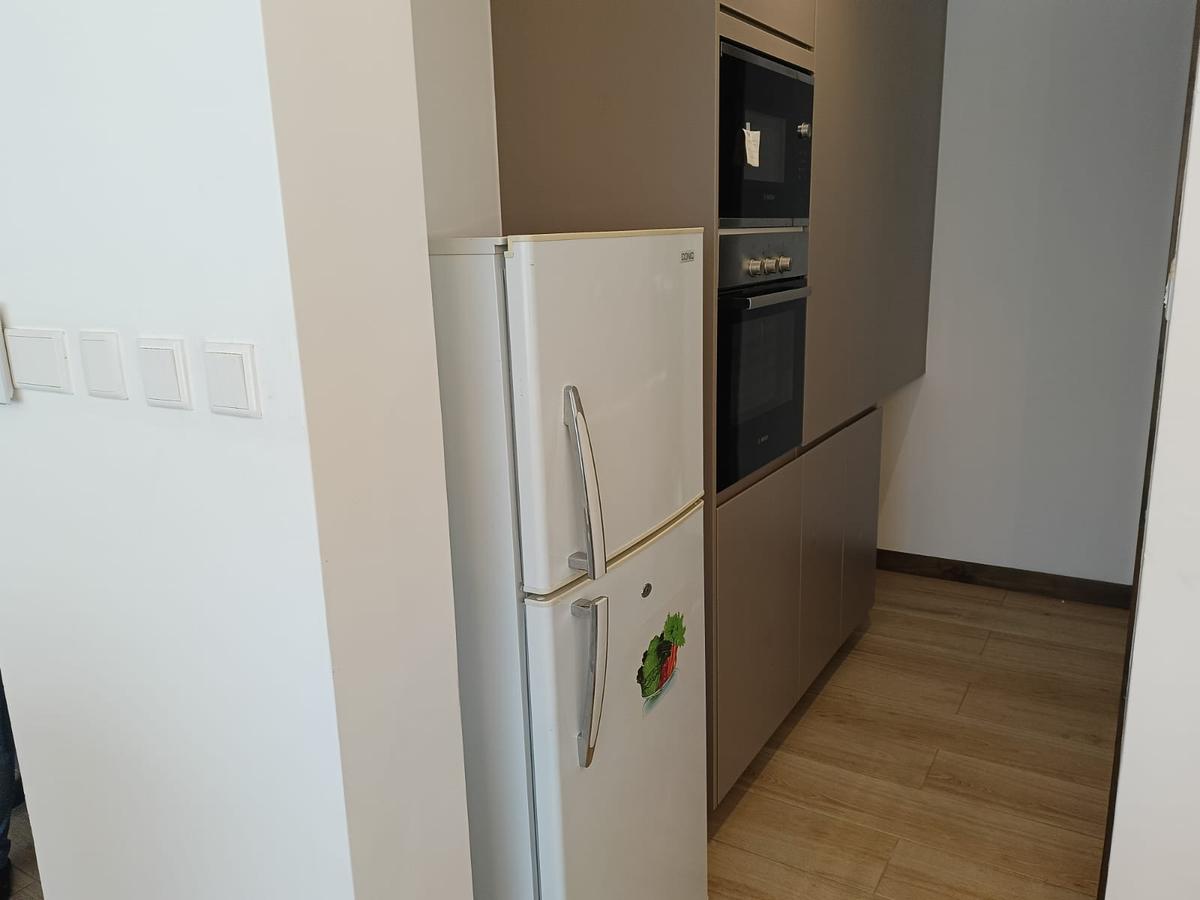 Serviced 2 Bed Apartment with En Suite at Two Rivers - 5