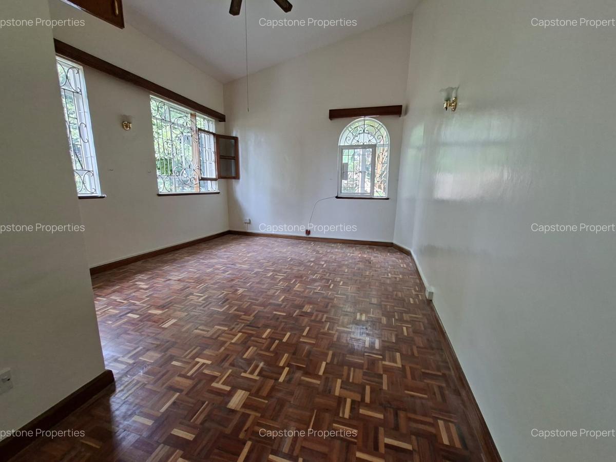 5 Bed House with En Suite in Nyari - 10